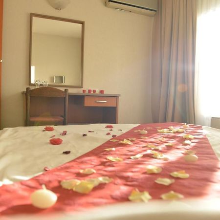 סקופיה Hotel Bellevue מראה חיצוני תמונה