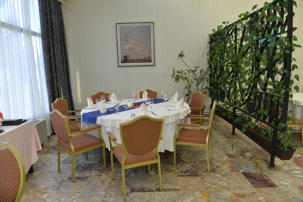 סקופיה Hotel Bellevue מראה חיצוני תמונה