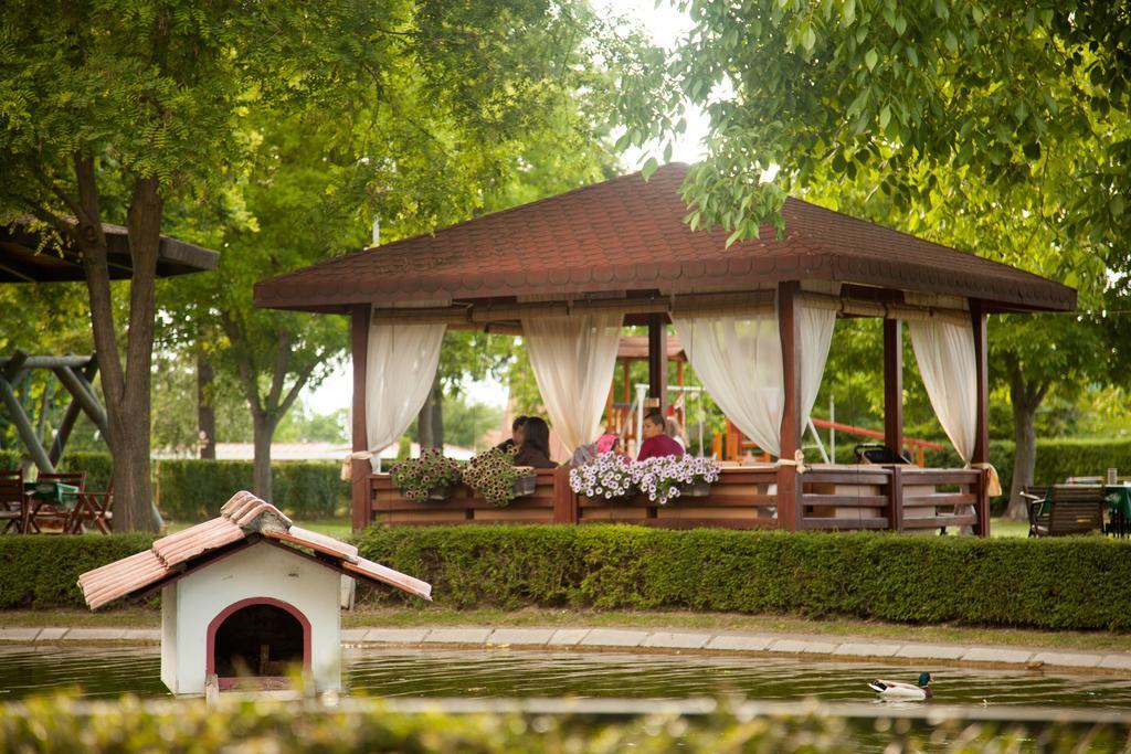 סקופיה Hotel Bellevue מראה חיצוני תמונה