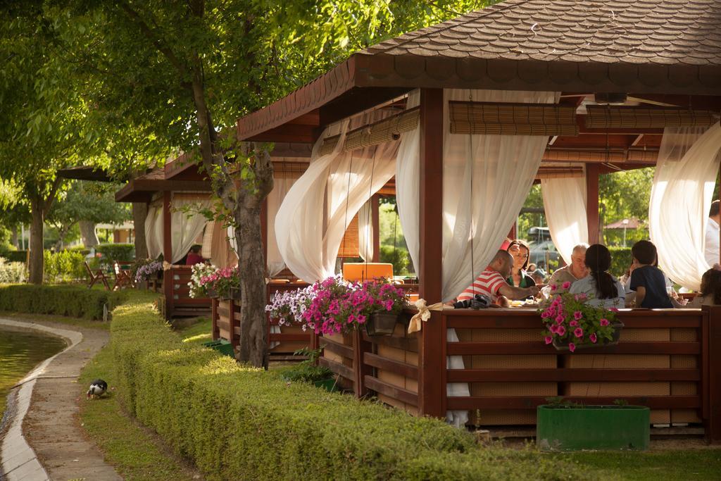 סקופיה Hotel Bellevue מראה חיצוני תמונה