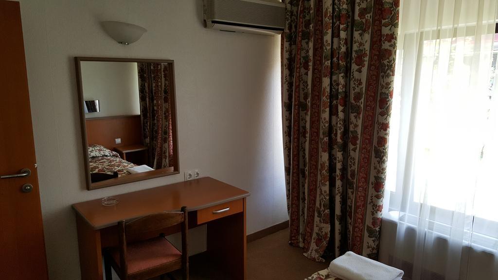 סקופיה Hotel Bellevue מראה חיצוני תמונה