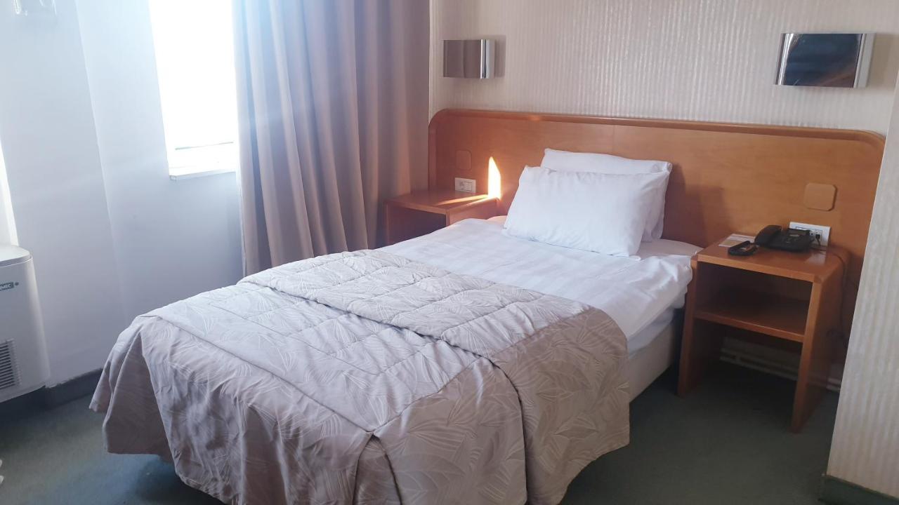סקופיה Hotel Bellevue מראה חיצוני תמונה